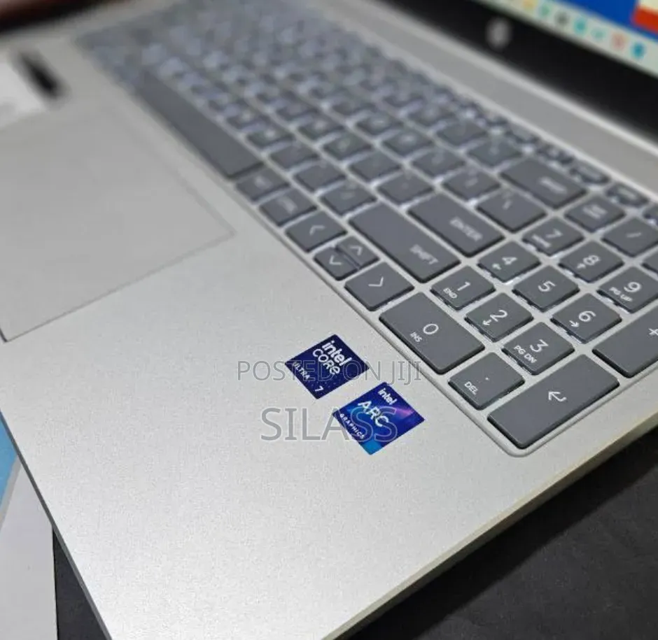 New Laptop HP Pavilion 15 16GB Intel Core Ultra 7 SSD 1T