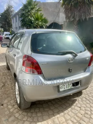 Toyota Yaris 2009 Silver