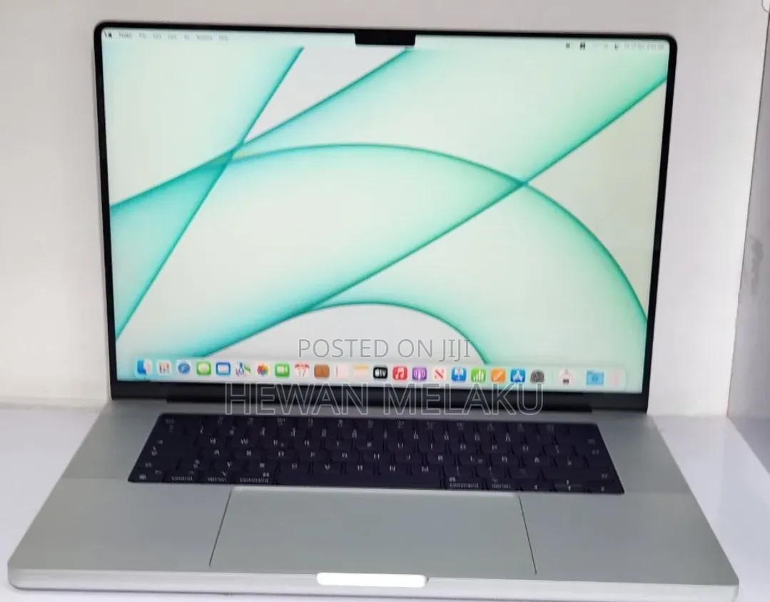 New Laptop Apple MacBook Pro M1 16GB Apple M1 Pro SSD 512GB