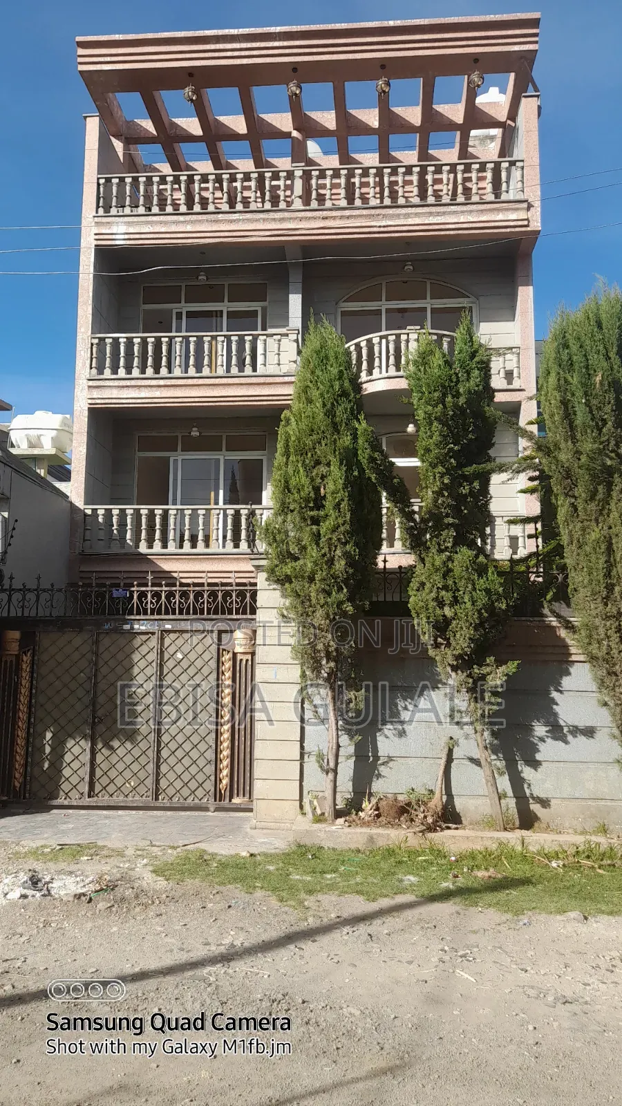 Furnished 7bdrm Farm House in Yeka for rent
