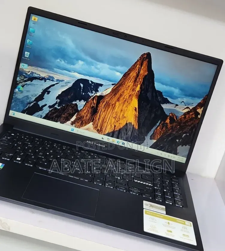 New Laptop Asus VivoBook 15 X505BA 16GB Intel Core i9 SSD 1T