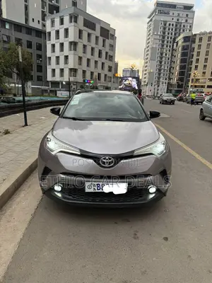 Toyota C-HR 2020 Gold