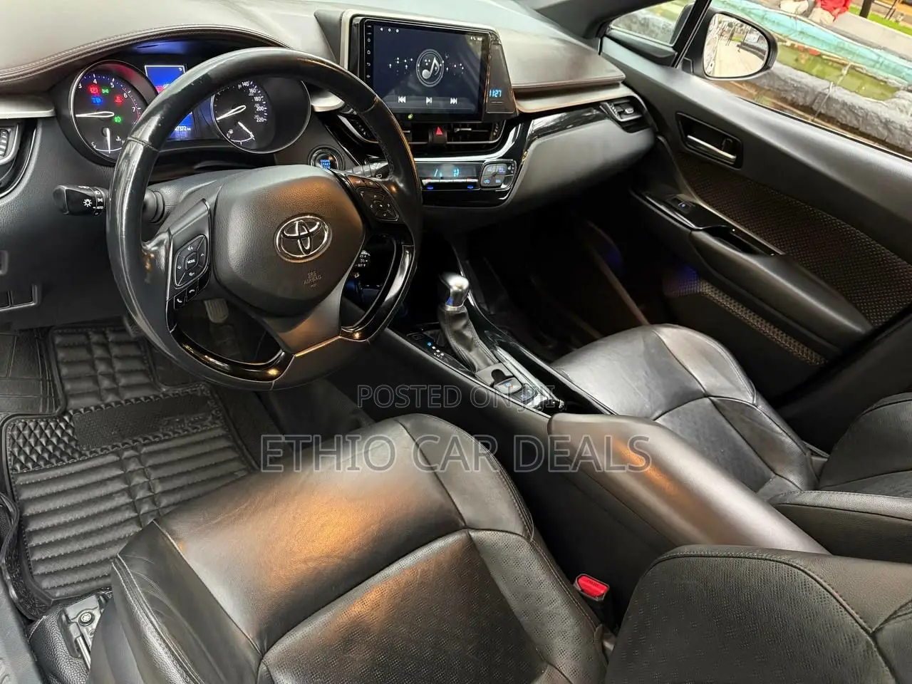 Toyota C-HR 2020 Gold