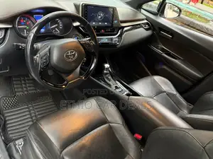 Toyota C-HR 2020 Gold