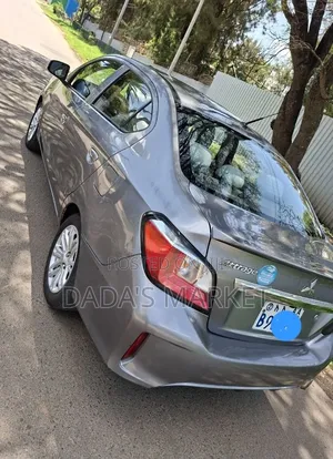Mitsubishi Attrage 2021 Gray