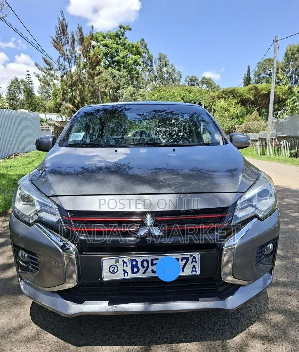 Mitsubishi Attrage 2021 Gray