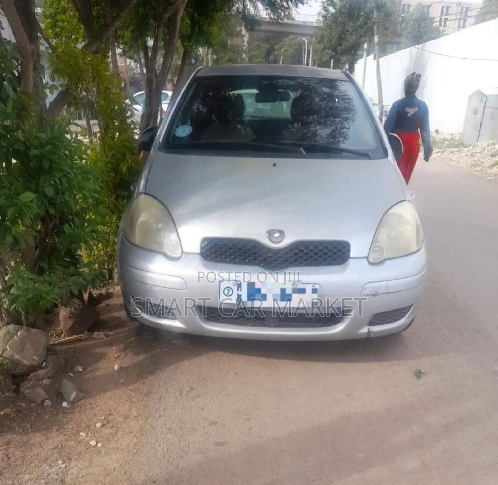 Toyota Vitz 2004 Silver