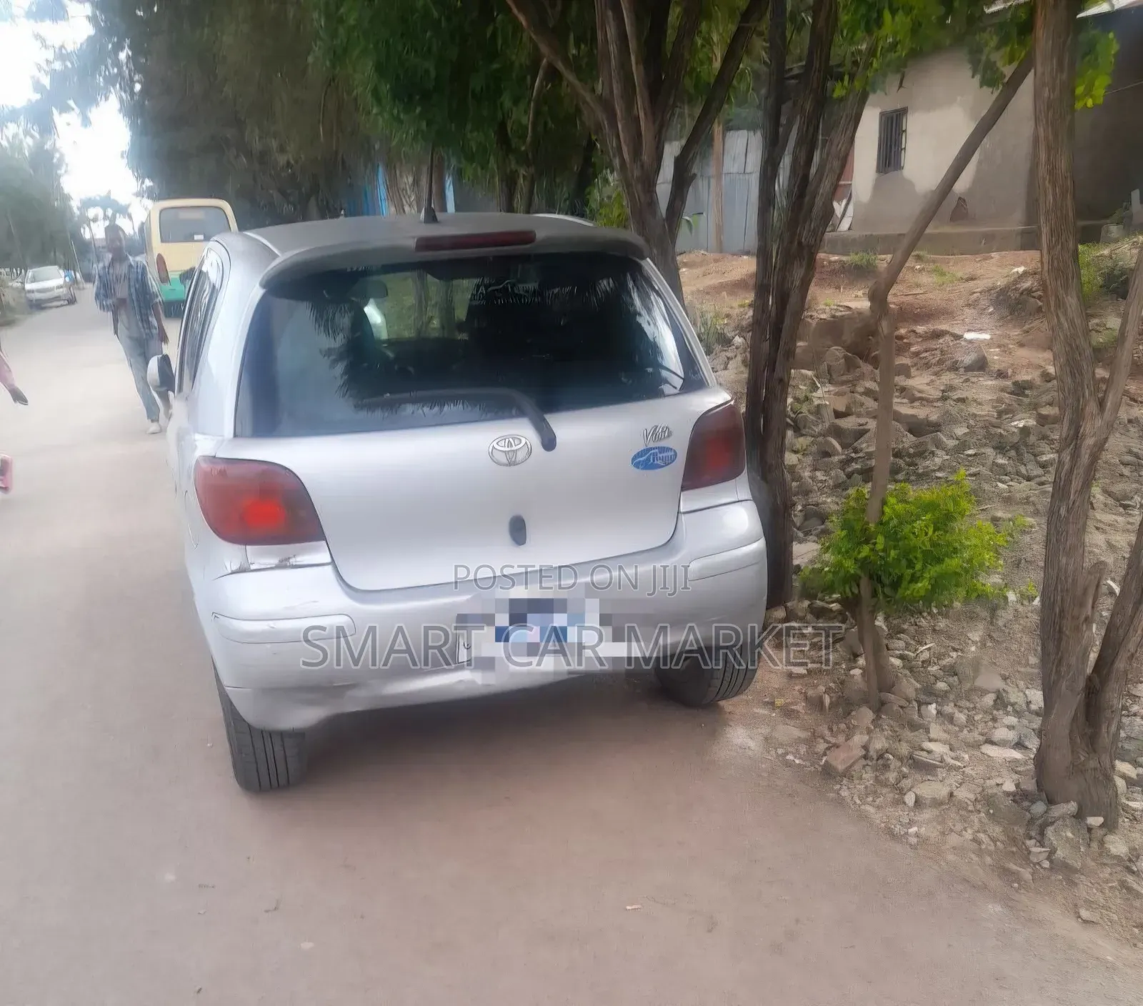 Toyota Vitz 2004 Silver