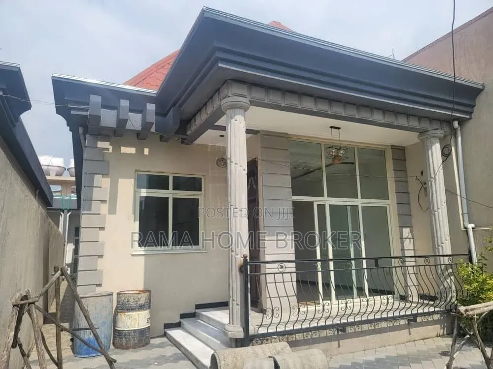 Furnished 2bdrm Villa in ሰሚት አካባቢ, Yeka for sale