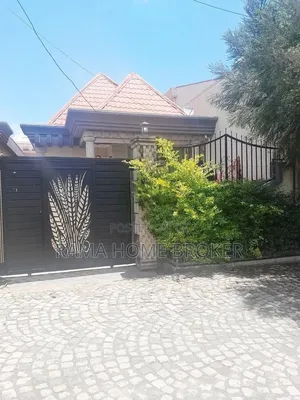 Furnished 2bdrm Villa in ሰሚት አካባቢ, Yeka for sale