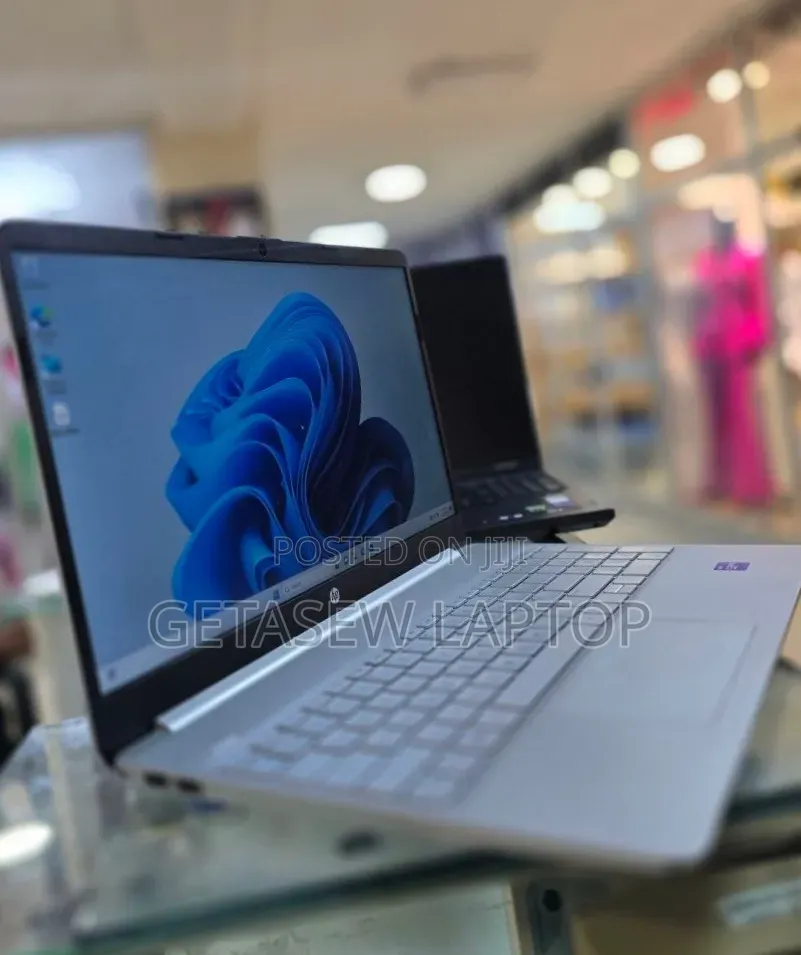 New Laptop HP Stream Notebook 16GB Intel Core i7 SSD 512GB