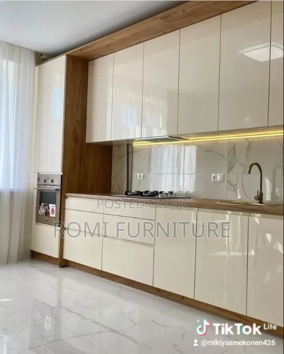 Kitchen Cabinet