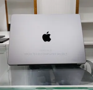 New Laptop Apple MacBook Pro M1 16GB Apple M1 Pro SSD 512GB