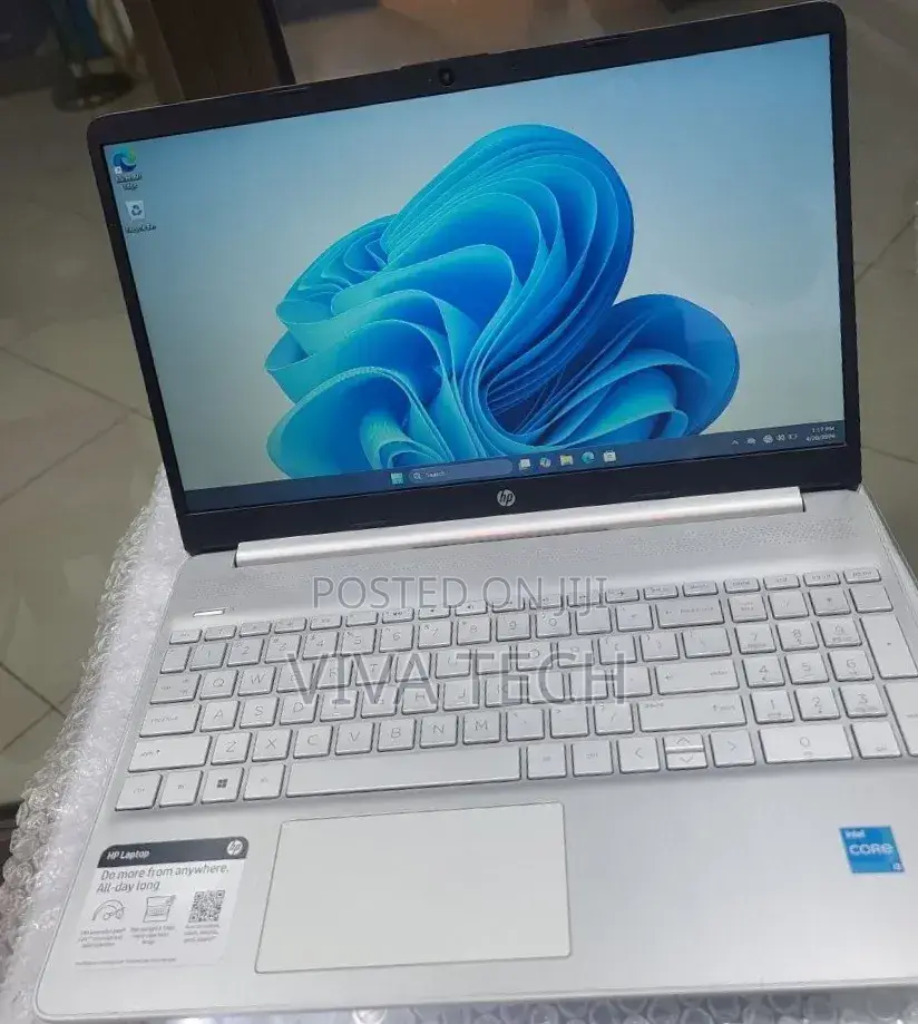 New Laptop HP Stream Notebook 8GB Intel Core i3 SSD 256GB