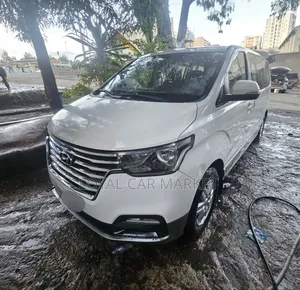 Hyundai H1 2020 White
