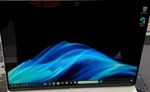 New Laptop HP OmniBook 5 14" 16GB Intel Core 7 SSD 512GB