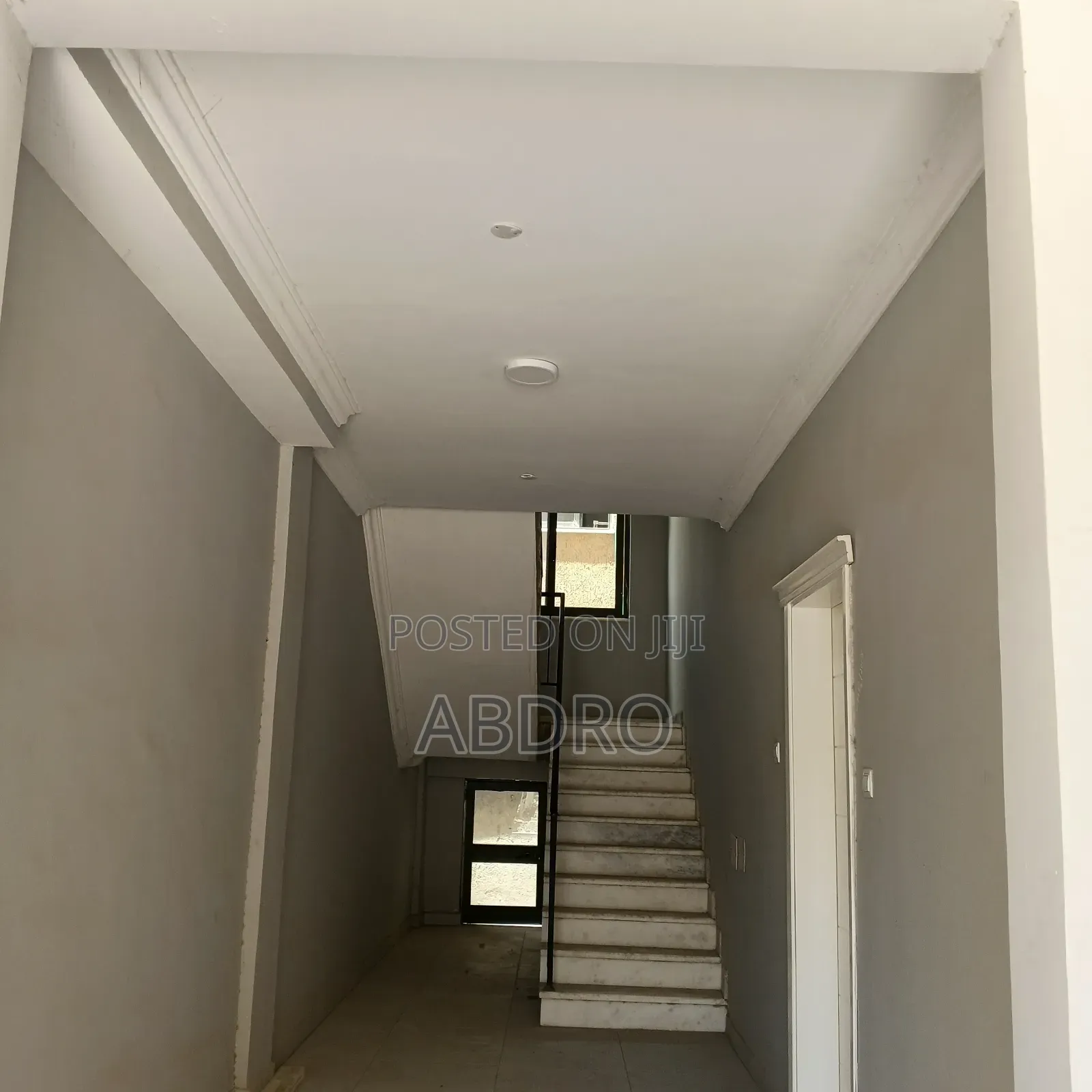 3bdrm Apartment in Metro, Bole for sale
