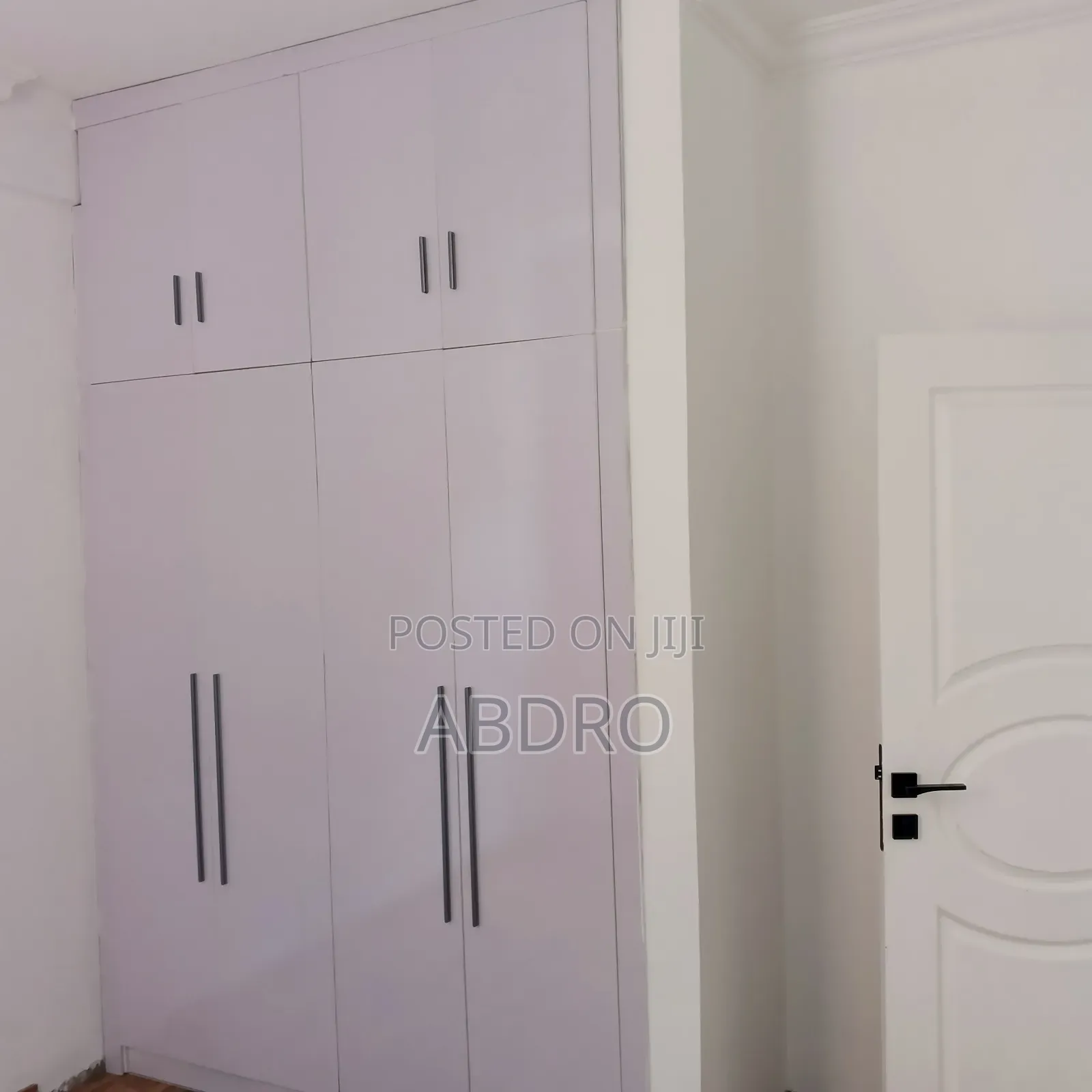 3bdrm Apartment in Metro, Bole for sale
