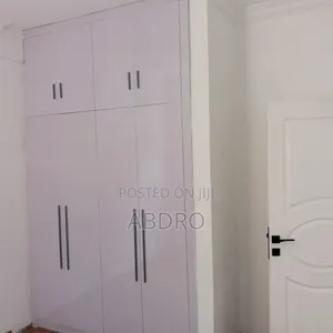 3bdrm Apartment in Metro, Bole for sale