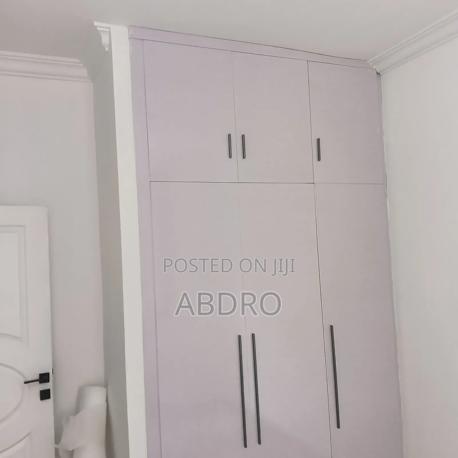 3bdrm Apartment in Metro, Bole for sale