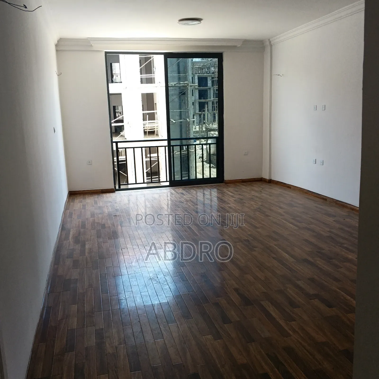 3bdrm Apartment in Metro, Bole for sale