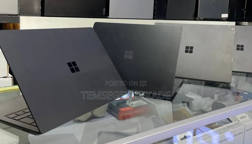 New Laptop Microsoft Surface 16GB Intel Core i7 SSD 512GB