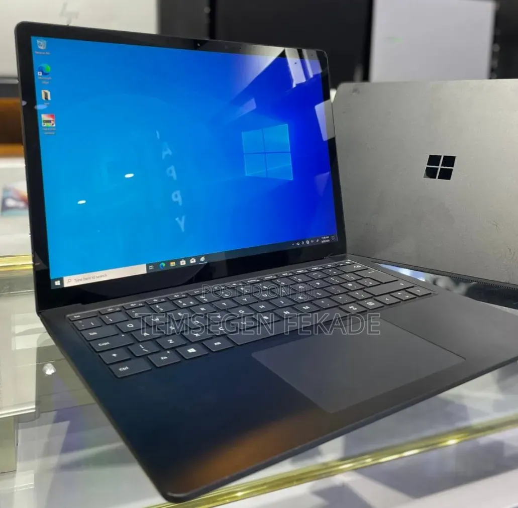 New Laptop Microsoft Surface 16GB Intel Core i7 SSD 512GB
