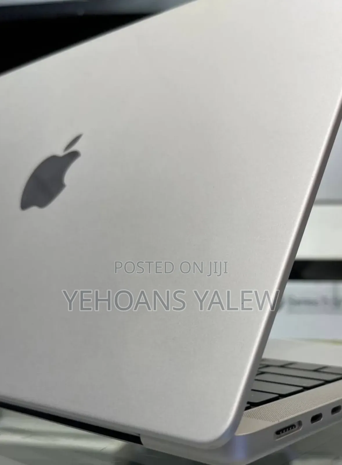 New Laptop Apple MacBook Pro 2023 M3 14-inch 8GB Apple M3 Pro SSD 512GB