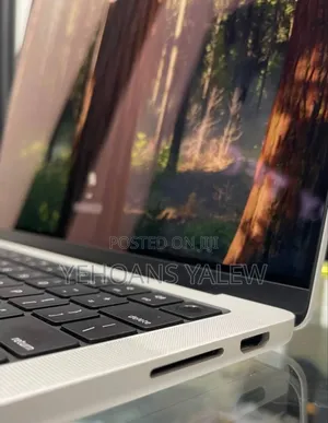 New Laptop Apple MacBook Pro 2023 M3 14-inch 8GB Apple M3 Pro SSD 512GB