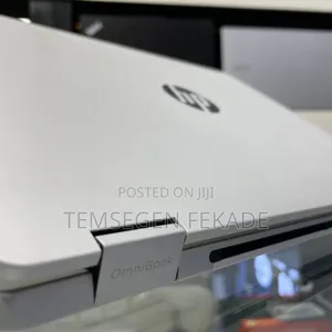 New Laptop HP OmniBook 5 Flip 16GB Intel Core 7 SSD 512GB