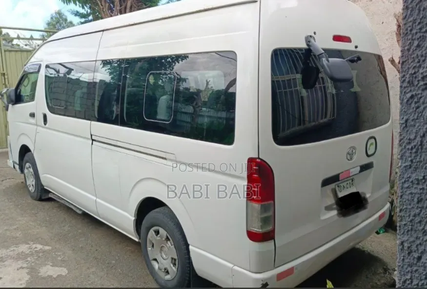 Toyota HiAce 2008 White