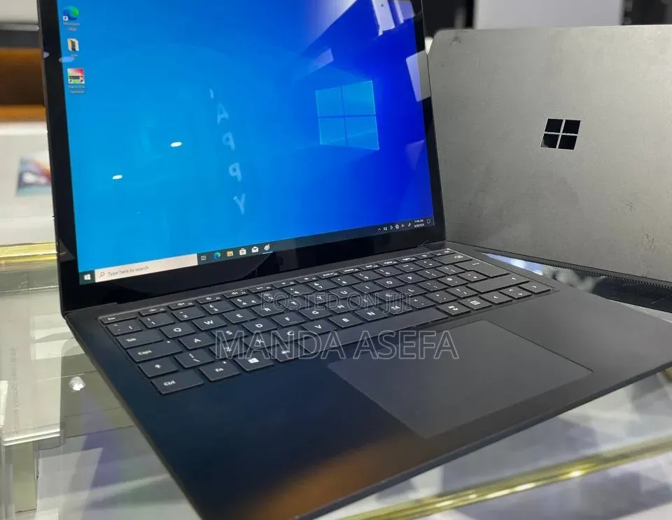New Laptop Microsoft Surface 16GB Intel Core i7 SSD 512GB