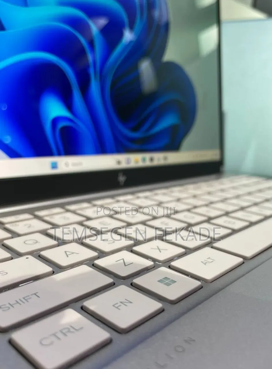New Laptop HP Pavilion 14 32GB Intel Core Ultra 7 SSD 512GB