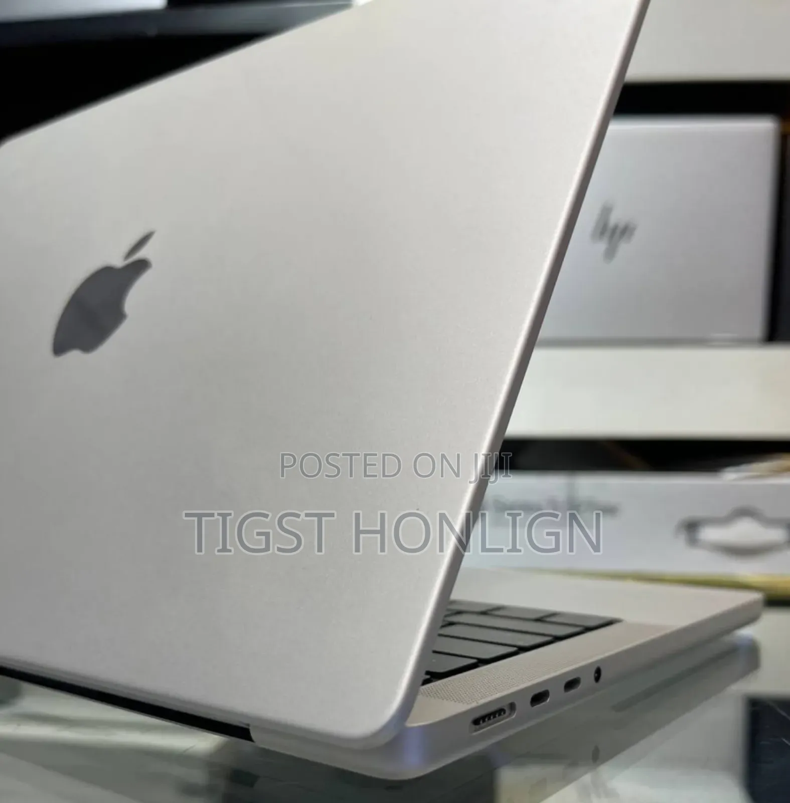 New Laptop Apple MacBook 8GB Apple M3 Pro SSD 512GB