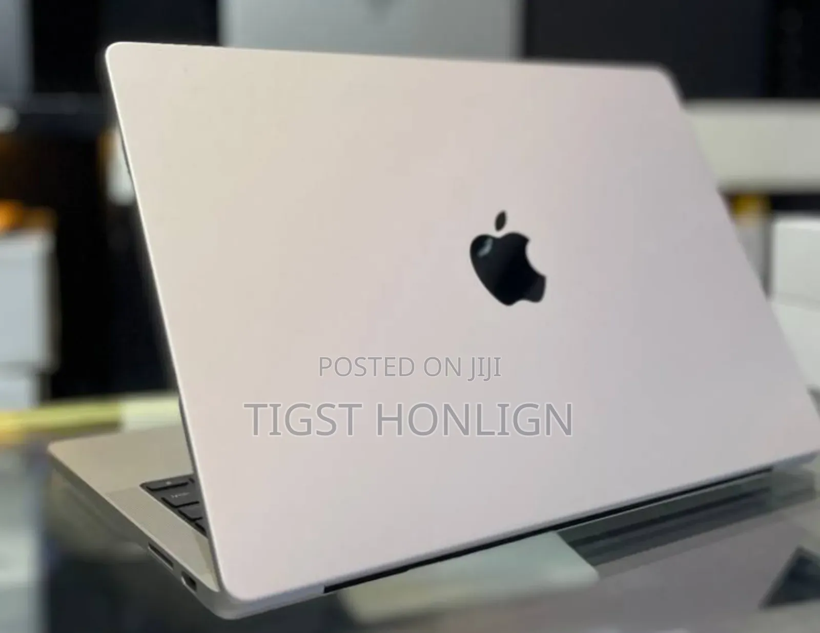 New Laptop Apple MacBook 8GB Apple M3 Pro SSD 512GB