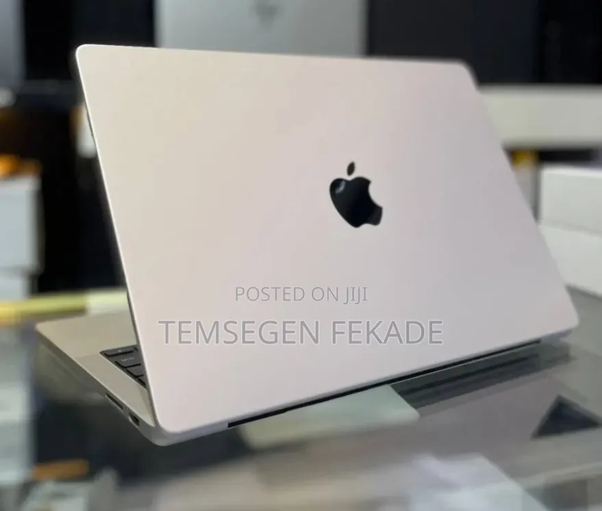 New Laptop Apple MacBook Pro 2024 M3 14-inch 8GB Apple M3 Pro SSD 512GB