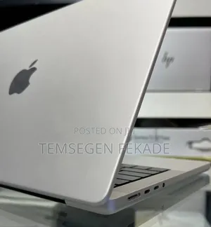 New Laptop Apple MacBook Pro 2024 M3 14-inch 8GB Apple M3 Pro SSD 512GB