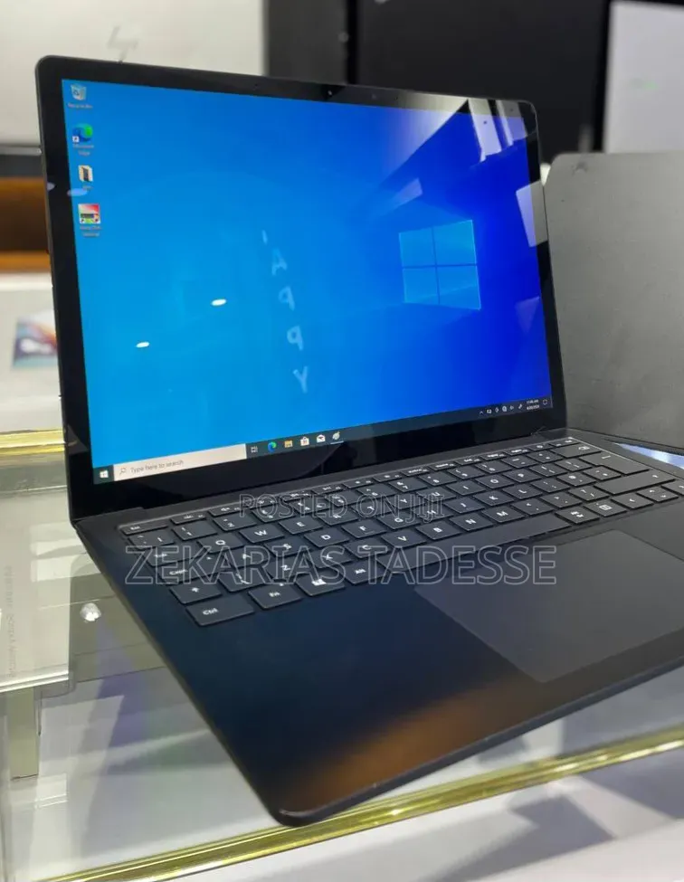 New Laptop Microsoft Surface 16GB Intel Core i7 SSD 512GB