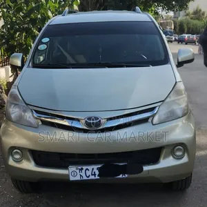 Toyota Avanza 2016 Gold