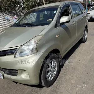 Toyota Avanza 2016 Gold