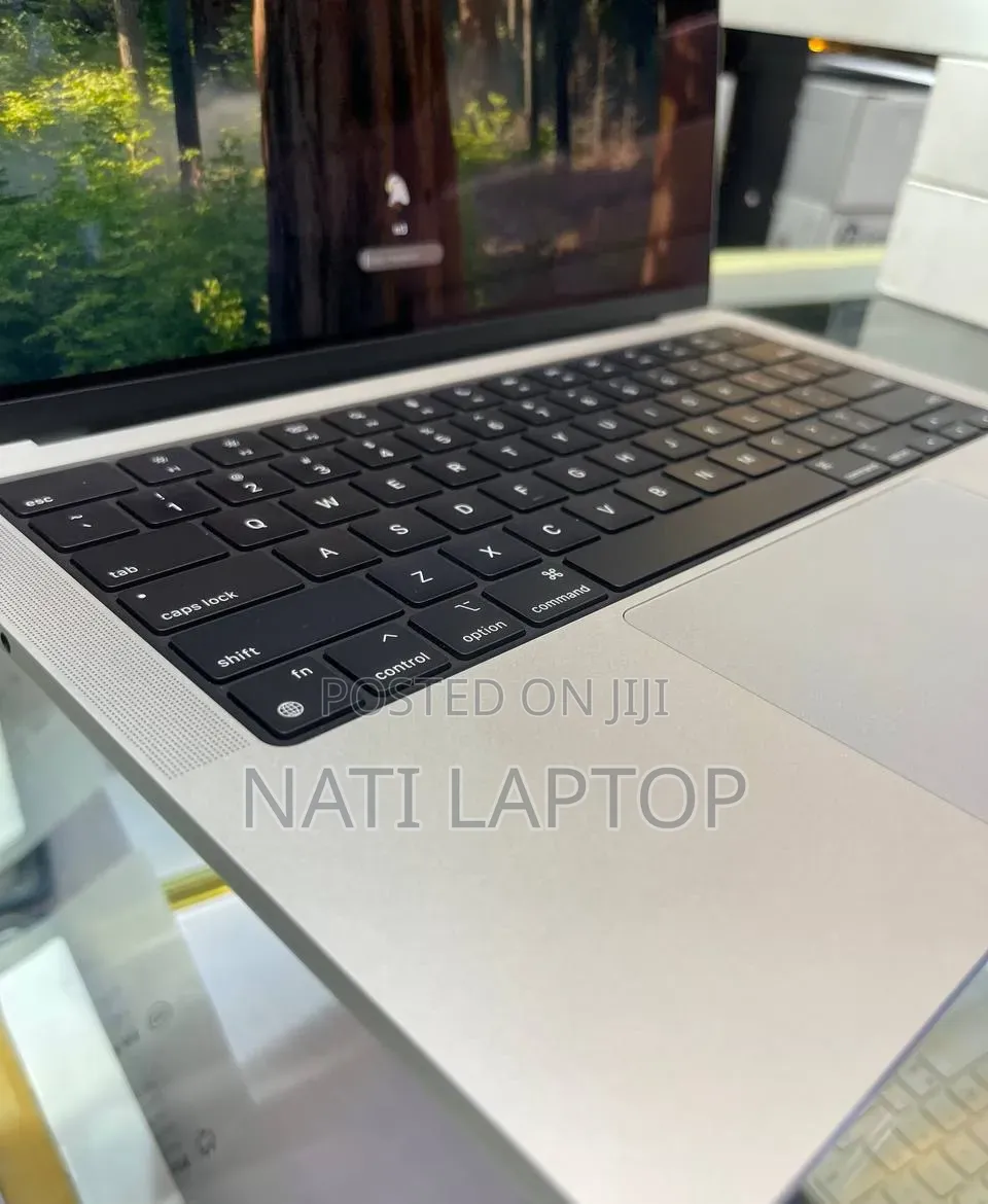 New Laptop Apple MacBook Pro 2023 M3 14-inch 8GB Apple M3 Pro SSD 512GB