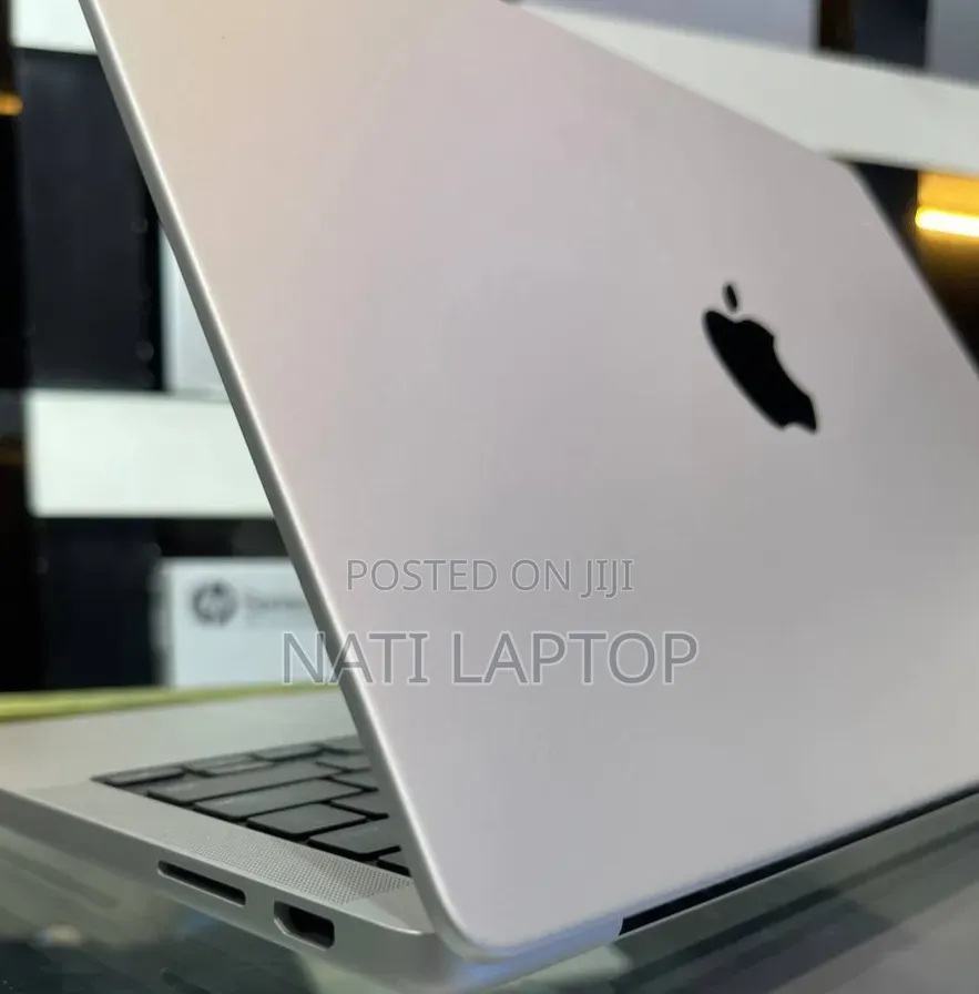 New Laptop Apple MacBook Pro 2023 M3 14-inch 8GB Apple M3 Pro SSD 512GB