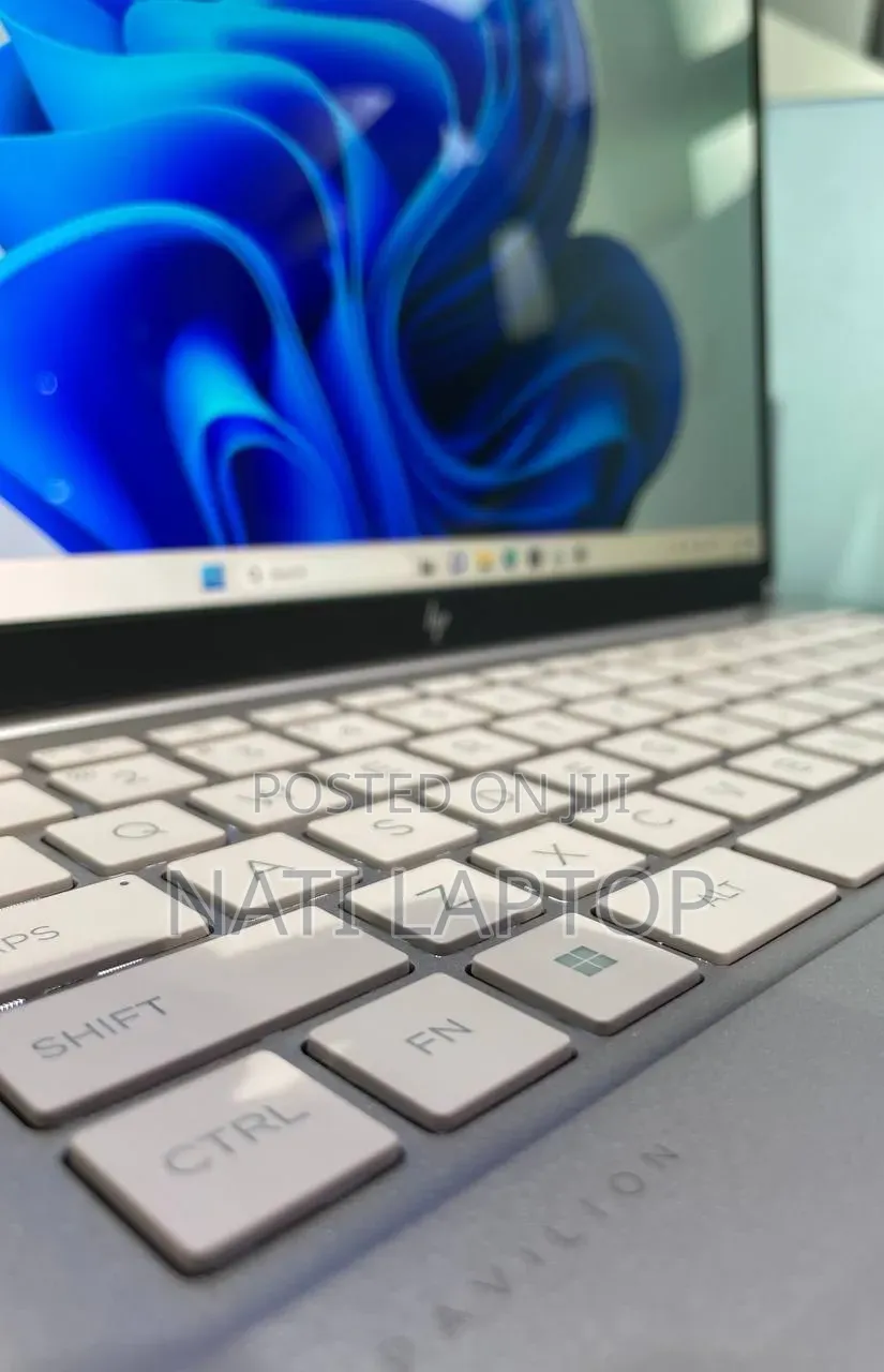 New Laptop HP Pavilion 14 32GB Intel Core Ultra 7 SSD 512GB