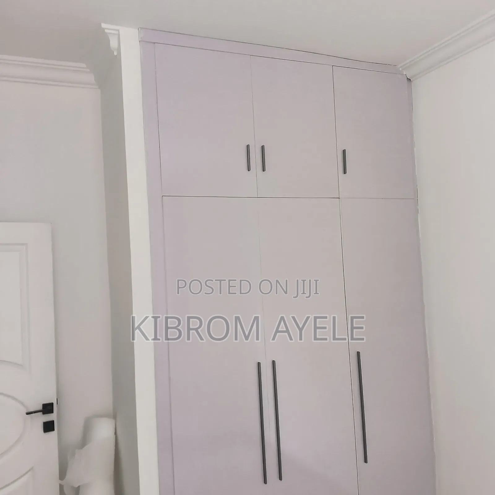Furnished 3bdrm Apartment in ሜትሮ ሪል እስቴት Metro, Bole for sale