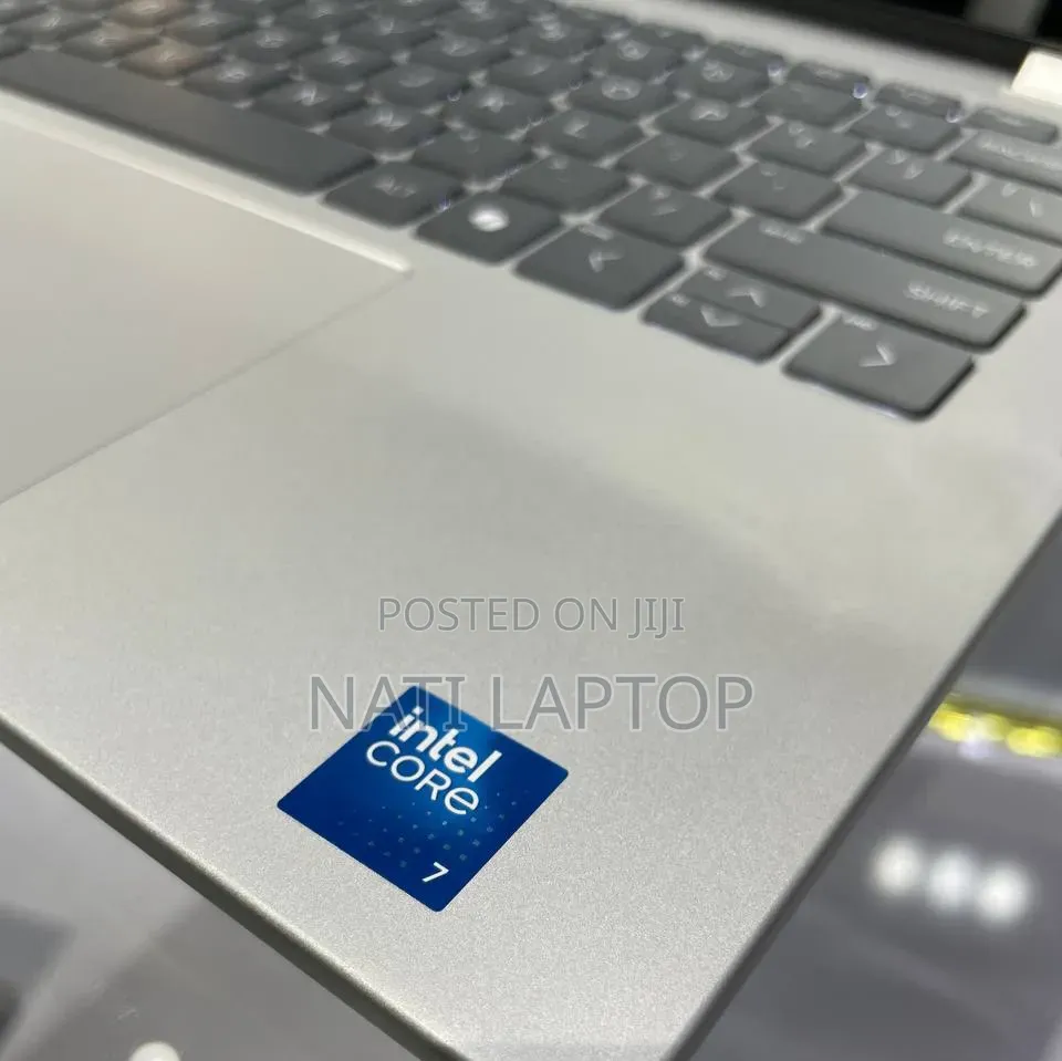 New Laptop HP OmniBook 5 14" 16GB Intel Core 7 SSD 512GB