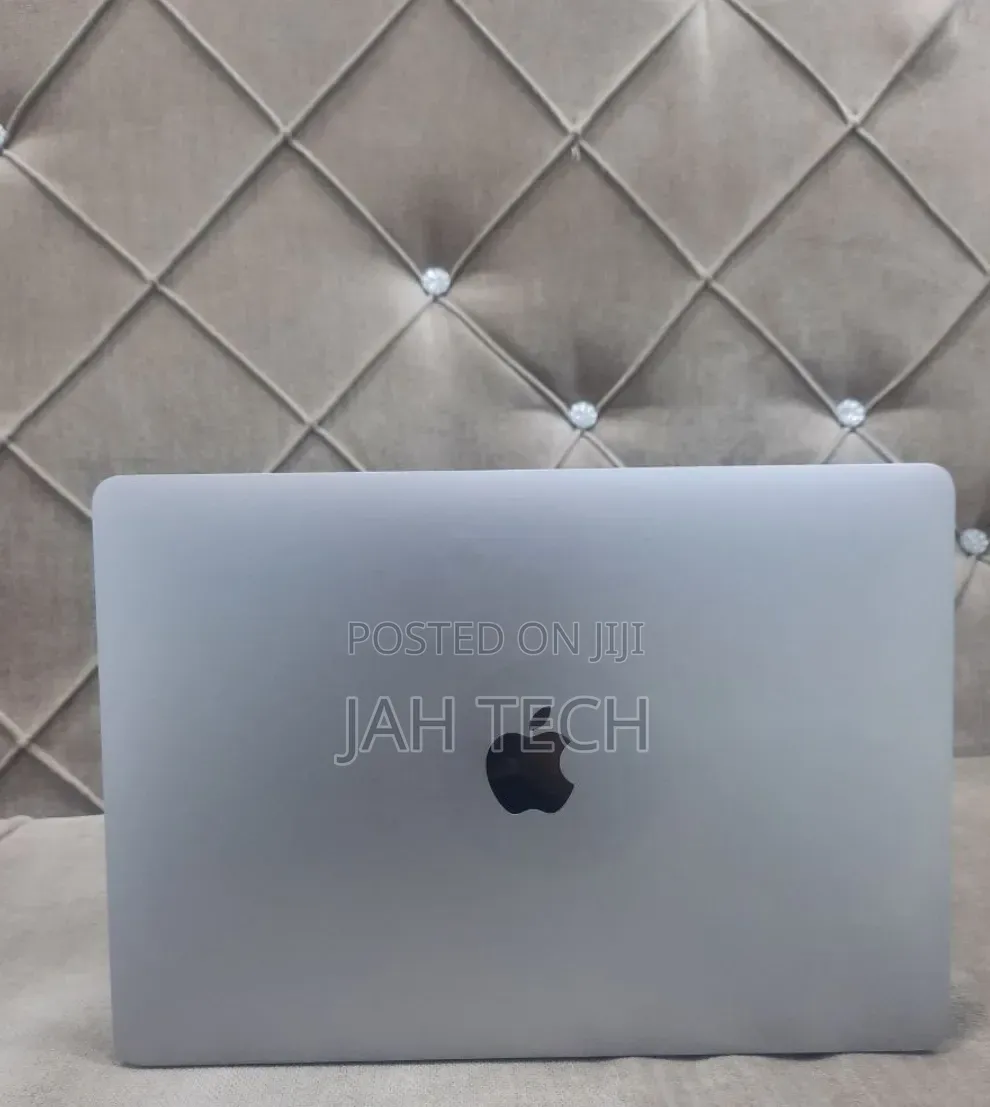 New Laptop Apple MacBook Pro 2017 16GB Intel Core i5 SSD 512GB