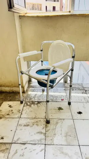 Aluminum፫commode Chairs Foldable