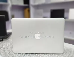 New Laptop Apple MacBook Air 2017 8GB Intel Core i5 SSD 512GB
