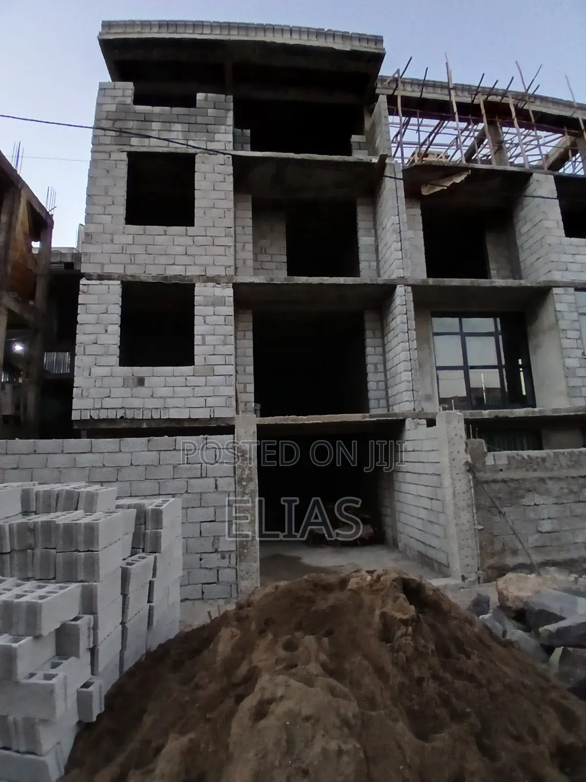 6bdrm House In Akaky Kaliti For Sale