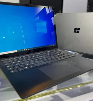 New Laptop Microsoft Surface 16GB Intel Core i7 SSD 512GB
